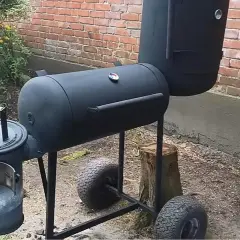 Grill z wędzarnią DIY: Jak zbudować krok po kroku?