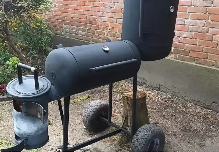 Grill z wędzarnią DIY: Jak zbudować krok po kroku?